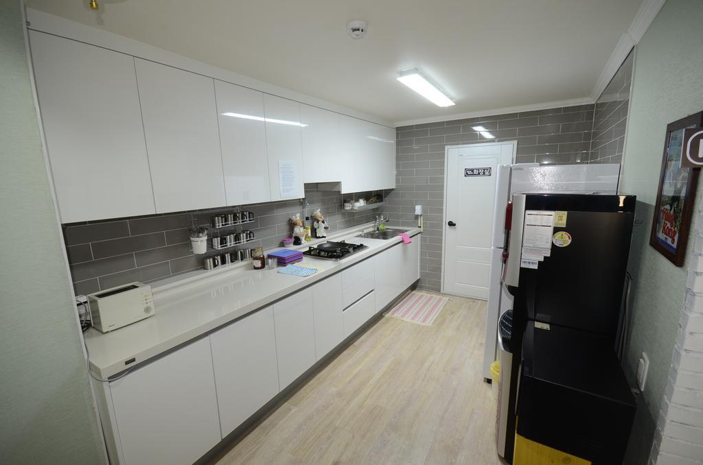 Kingkong Guesthouse Puszan Kültér fotó